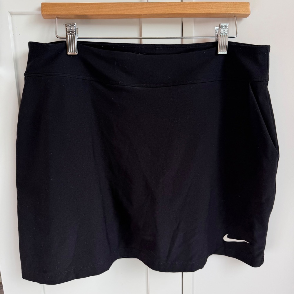 Nike Golf Skort Women L Black Dri-FIT Tennis Skirt Pickleball Sporty Pockets